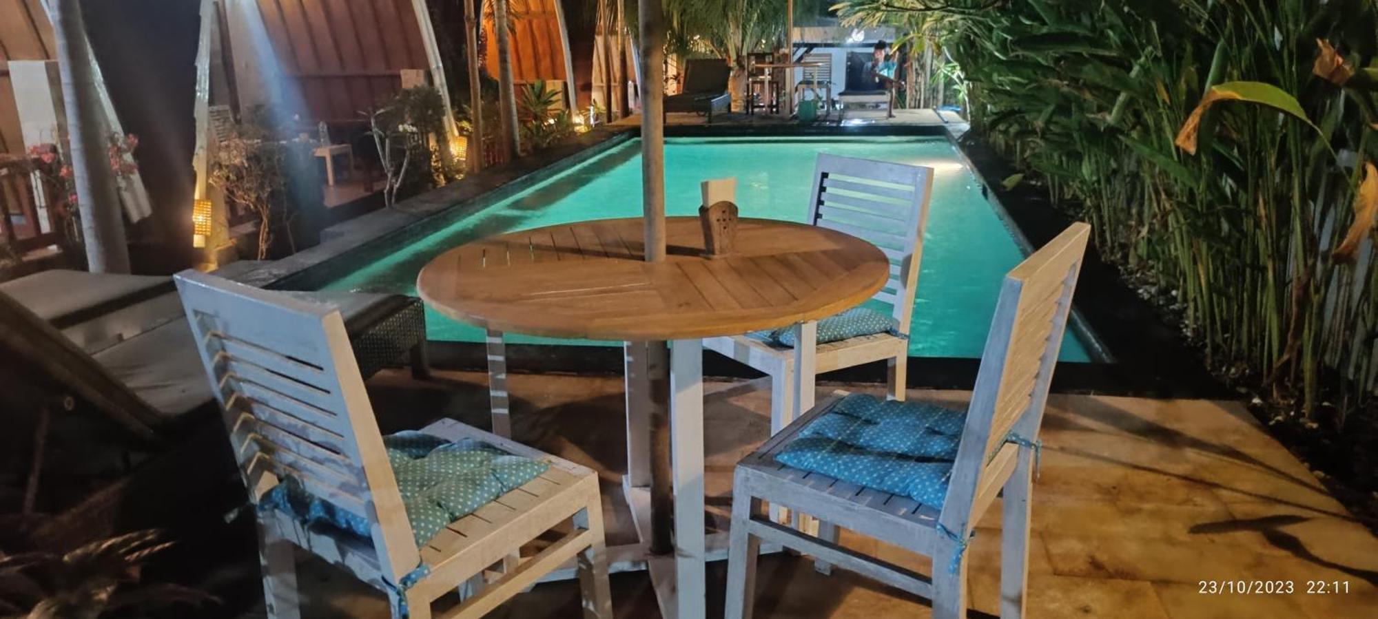 Uki Village Gili Trawangan Exterior foto